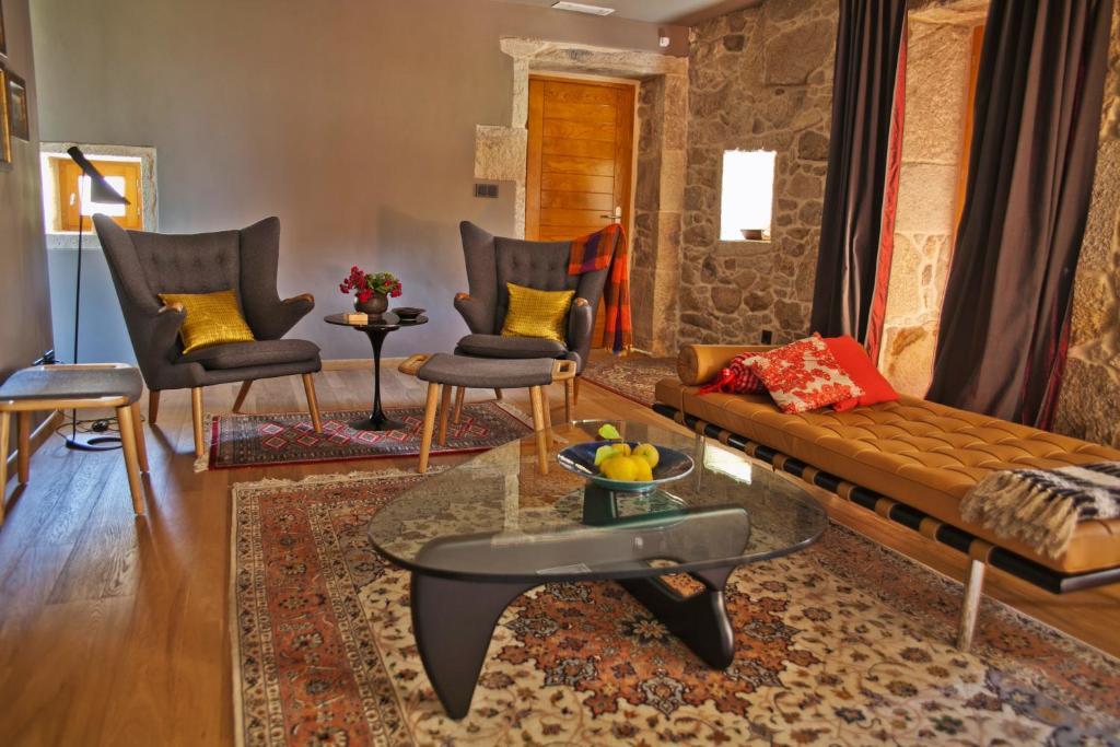 Os Lambrans Guest House Padron Exterior photo